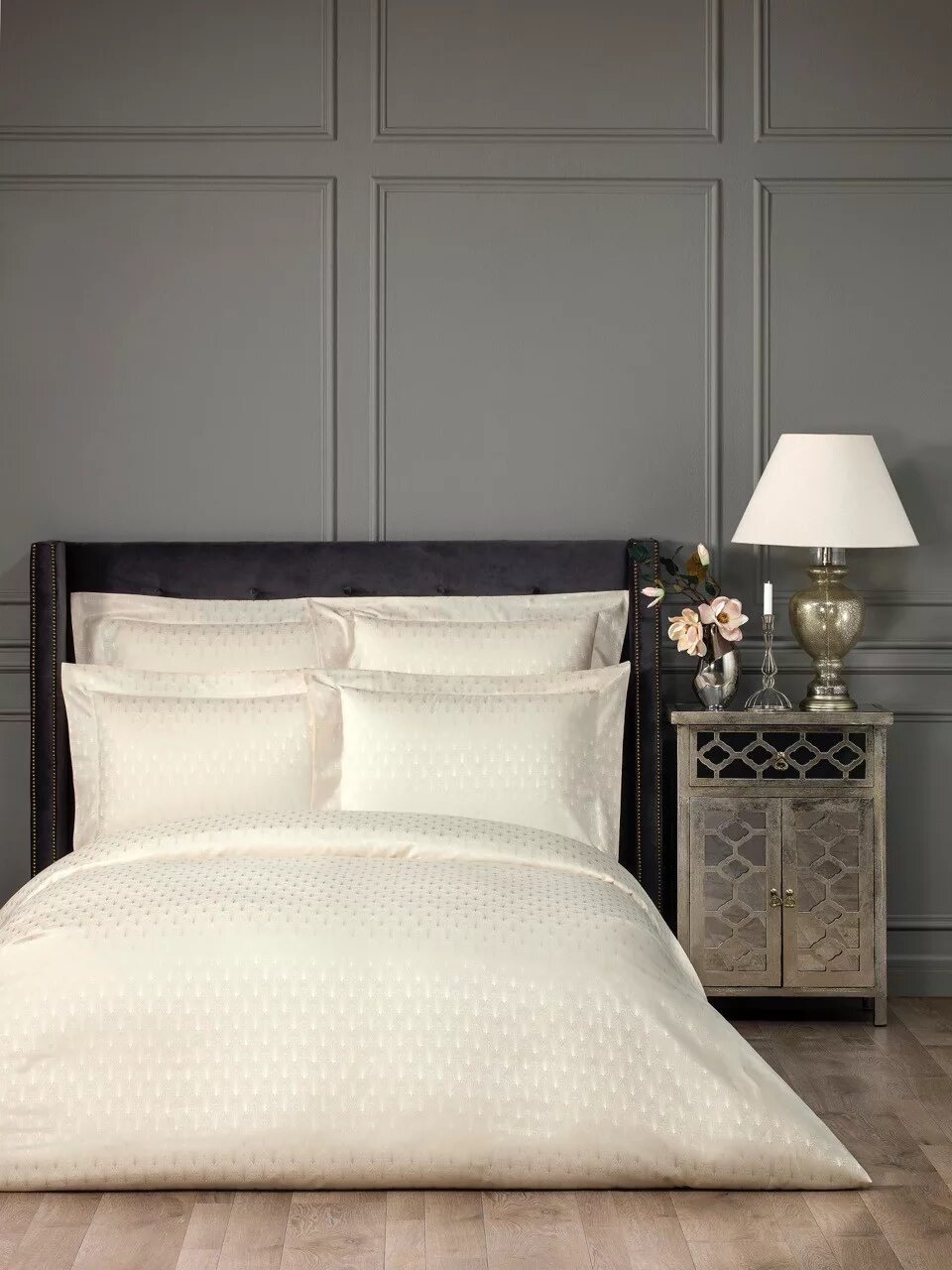 тогас келли беж.