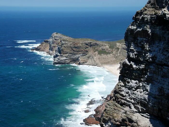 Побережье биг-сюр (big-sur), калифорния. Калифорнийский залив тихий океан. Мыс париньяс является. Мыс кабу-бранку на карте южной америки. Мыс париньяс перу.