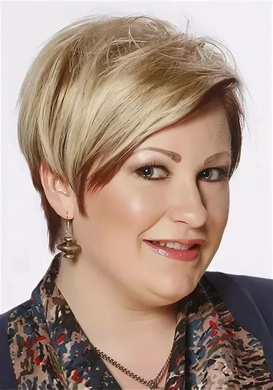 Стрижки для полного лица. Прическа для полных женщин с круглым. Стрижки 2024 женские для полных. Стрижки 2024 женские для полных. Стрижки 2024 женские для полных.