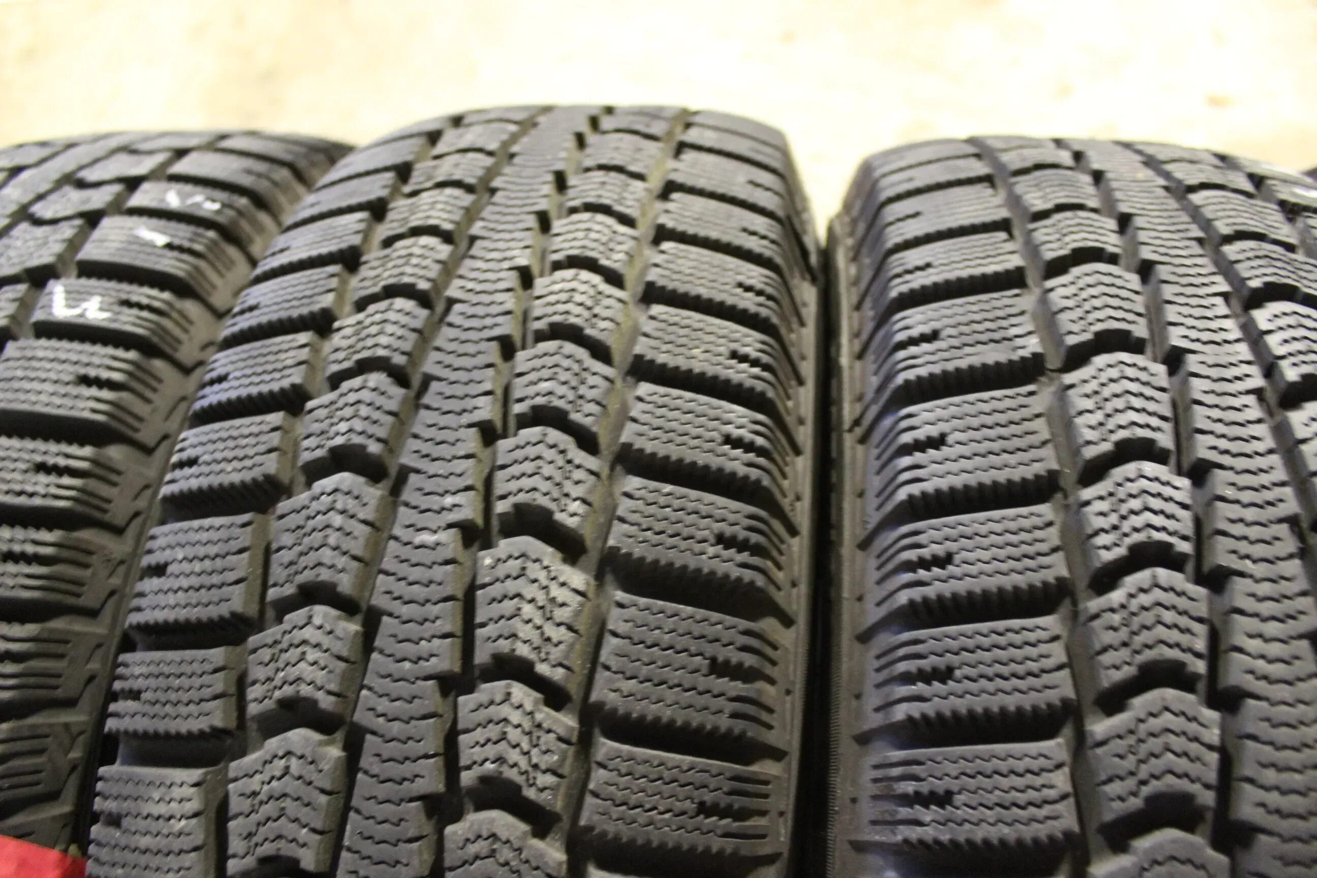 Pirelli Winter 195/65 r15. 215/70 R16 зима липучка. Pirelli Ice Control. Шины 225/65 r16 зима нешипованная.