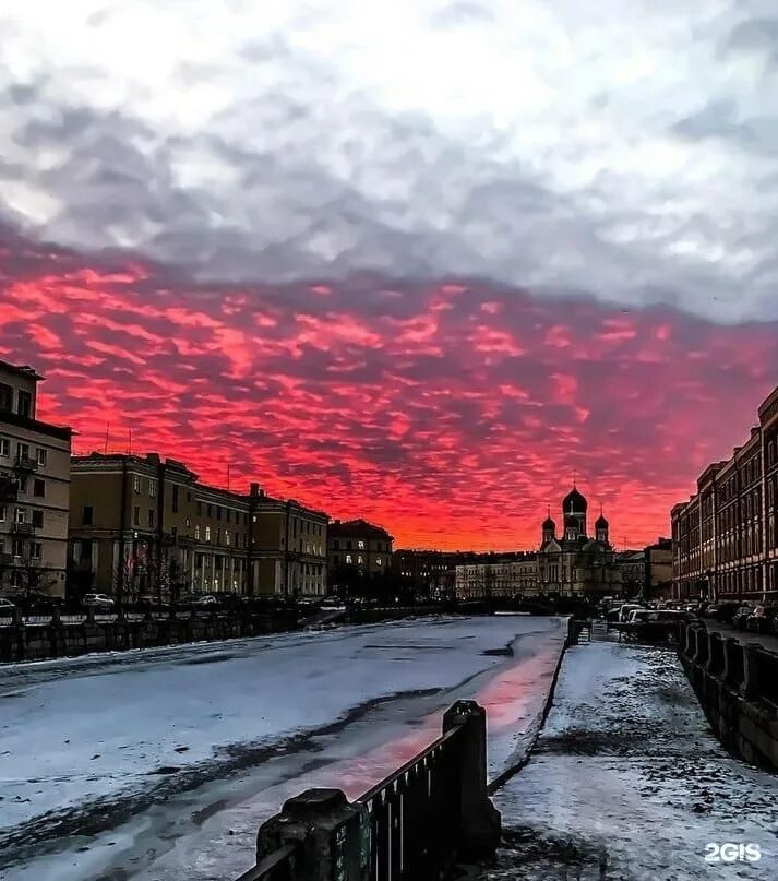 Санкт-петербург атмосфера бабатьев. Места питера эстетика. Архитектура питера эстетика. Моховая санкт-петербург крыши. Санкт-петербург эстетика.