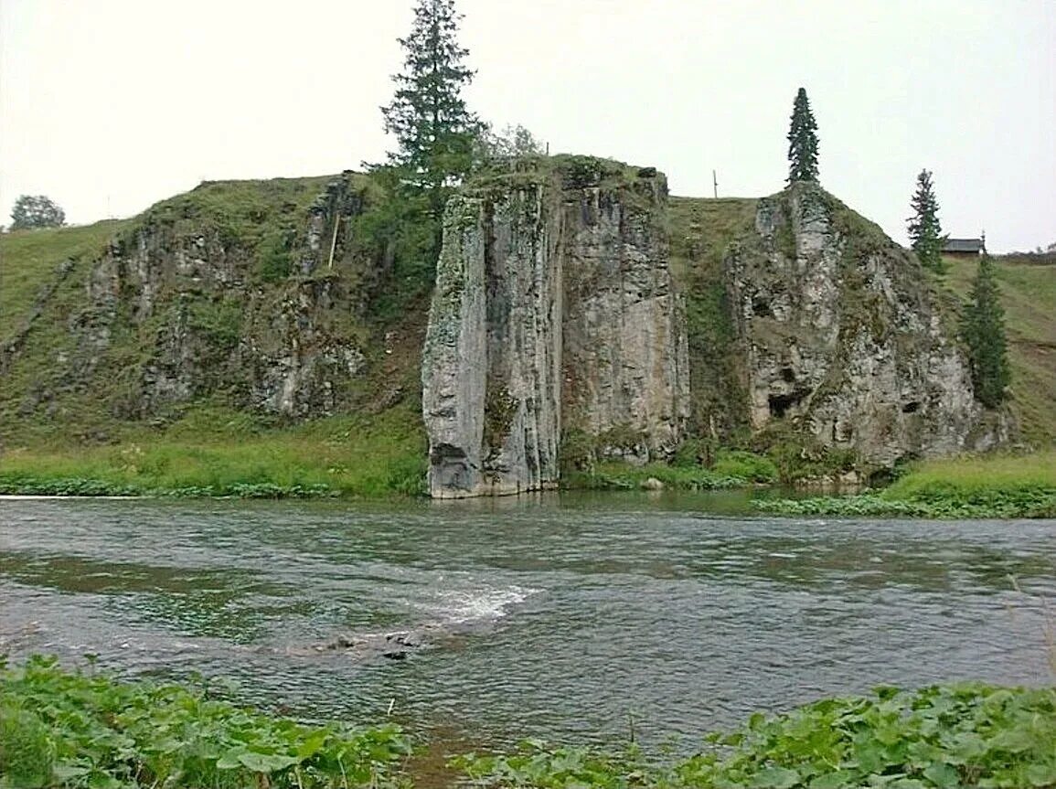 Погода в сараны горнозаводский район. Богатский камень Пермский край скала. Кусье-Александровский Пермский край. Малый шайтан Койва. Камень малый шайтан Койва.