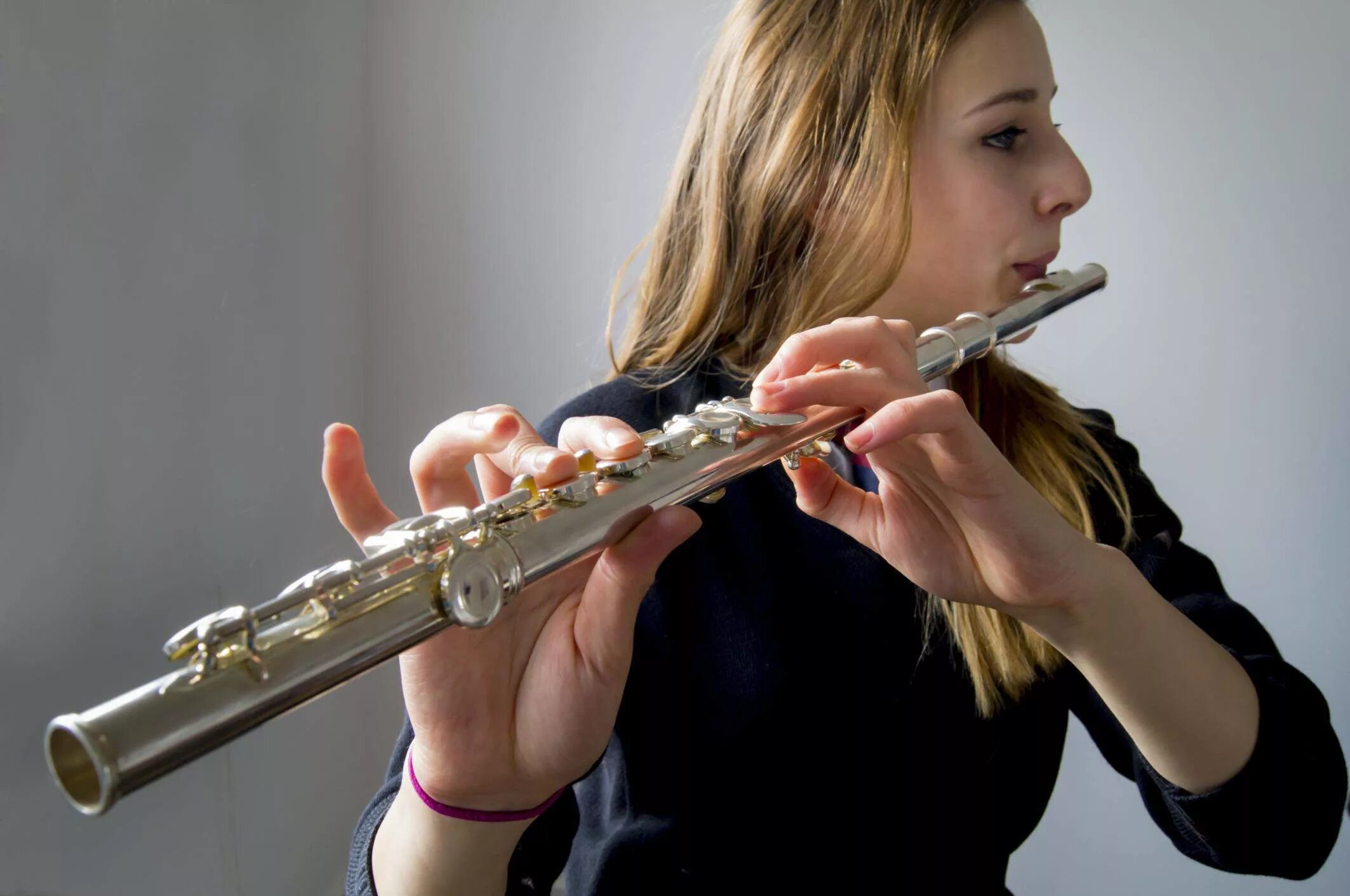 Флейта. Игра на флейте. Фотосессия с флейтой. Уроки игры на флейте. Play the flute