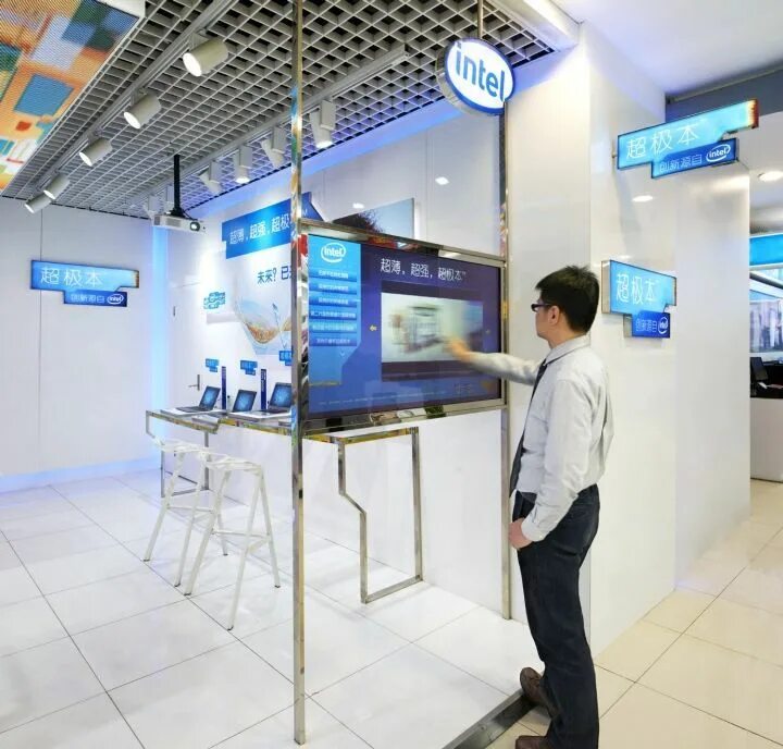 Магазин Intel. Retail Tech стенды. Закрытый магазин Intel. Intel Ultra. Retail demo