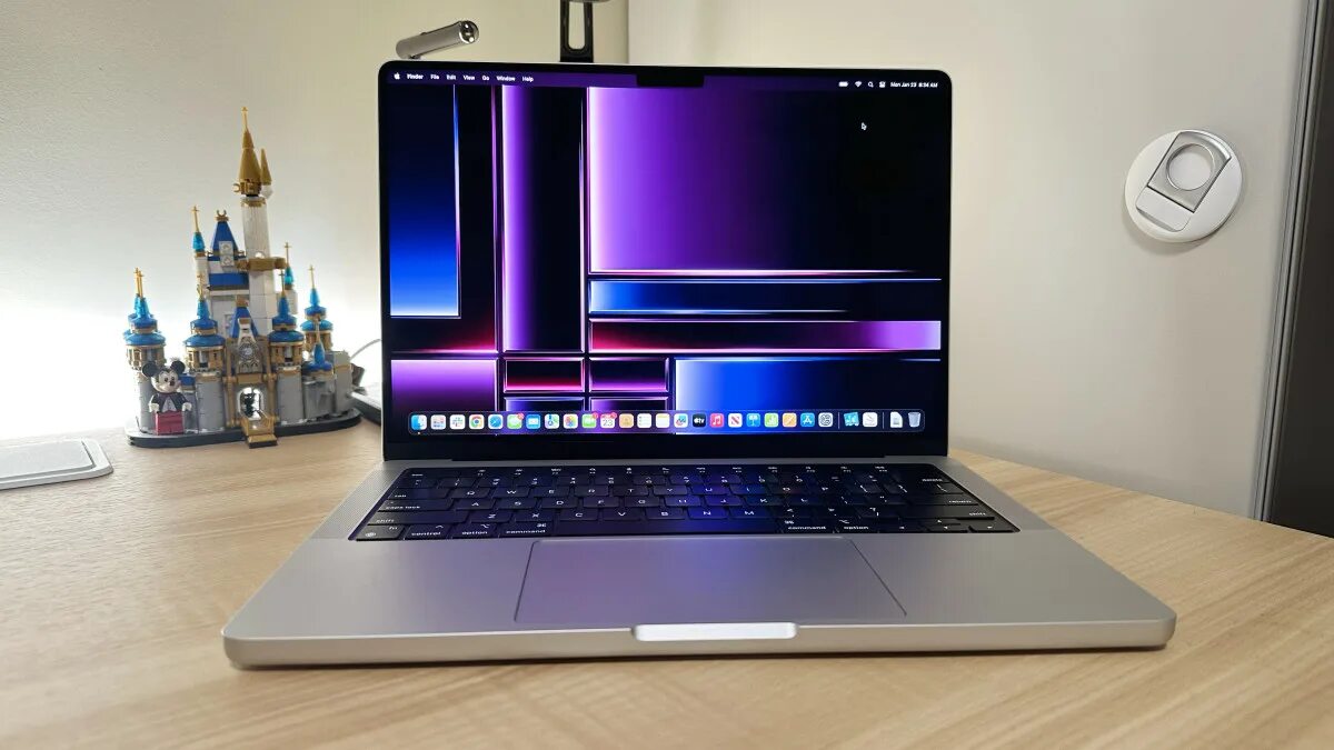 Macbook pro 14 m2