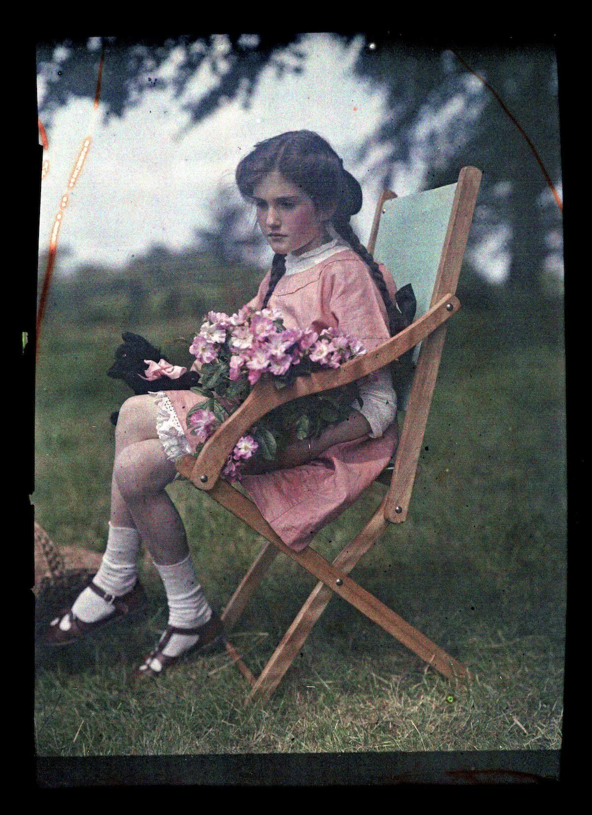 История первой цветной фотографии. Этельдреда Лэинг. Автохром 1907 год. Первая цветная фотография Максвелла.