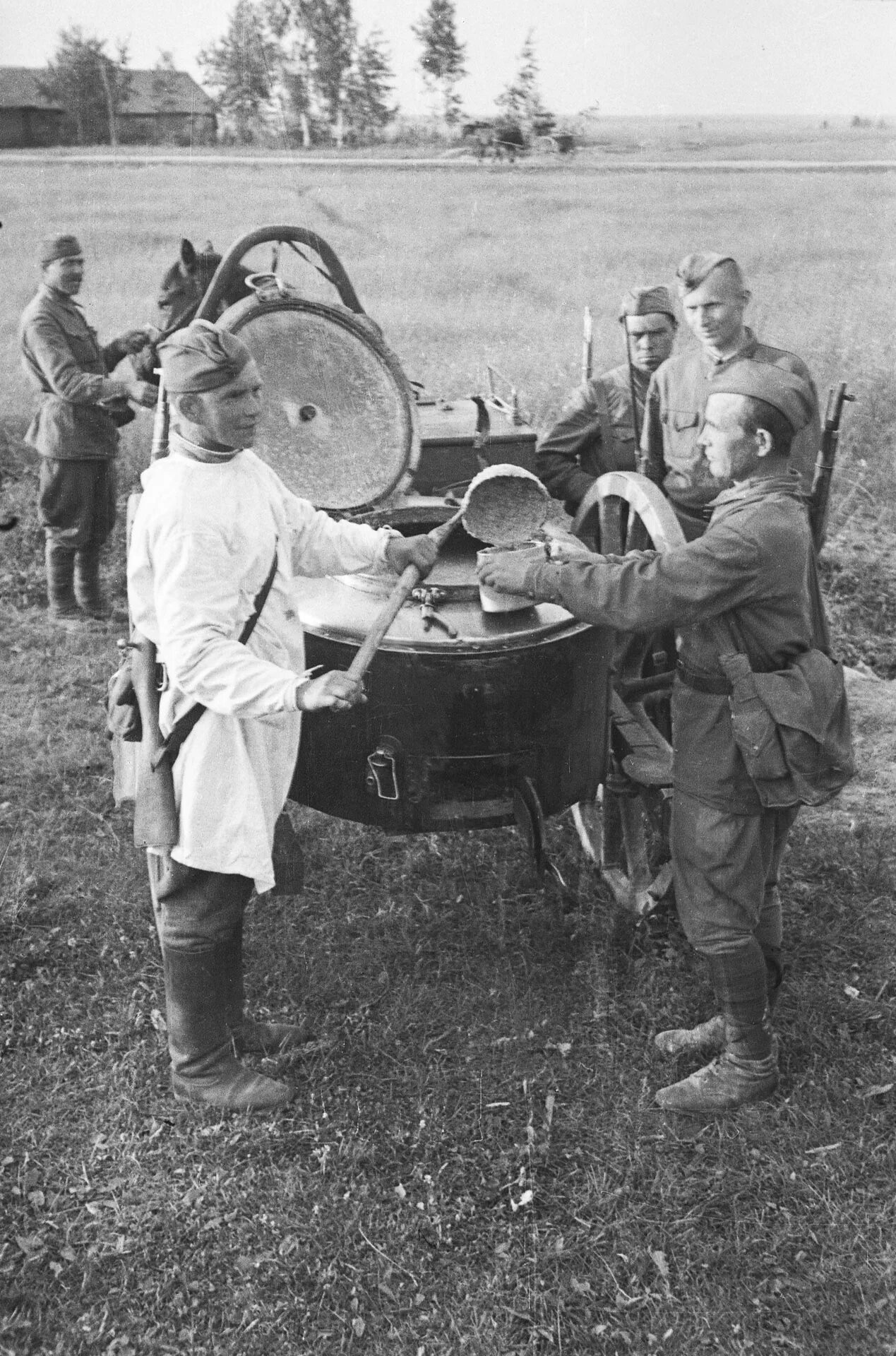 Военно полевые работы. Полевая кухня ркка 1941. полевые кухни ркка 1943. полевая кухня ркка 1939. полевая кухня ркка 1942.