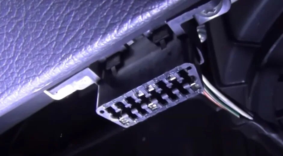Где находится разъем обд 2. Матиз разъём обд 2. разъём obd2 дэу матиз. на daewoo matiz разъем обд 2. daewoo matiz разъём obd2.