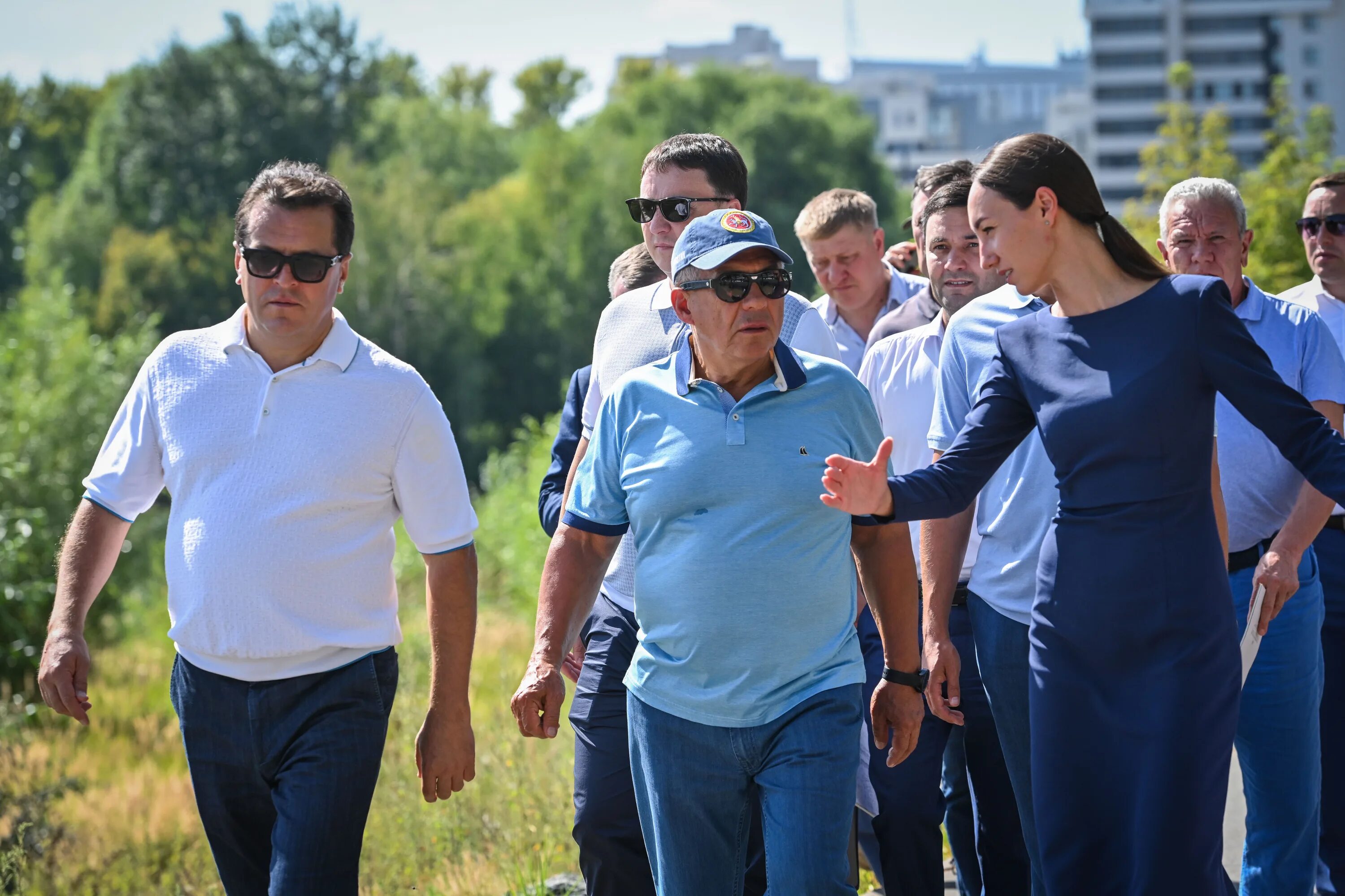 Новости татарстана в контакте. Минниханов Билярск 2022. Казань последние события. Минниханов в Буинском парке 2022. Парк Универсиады Казань.