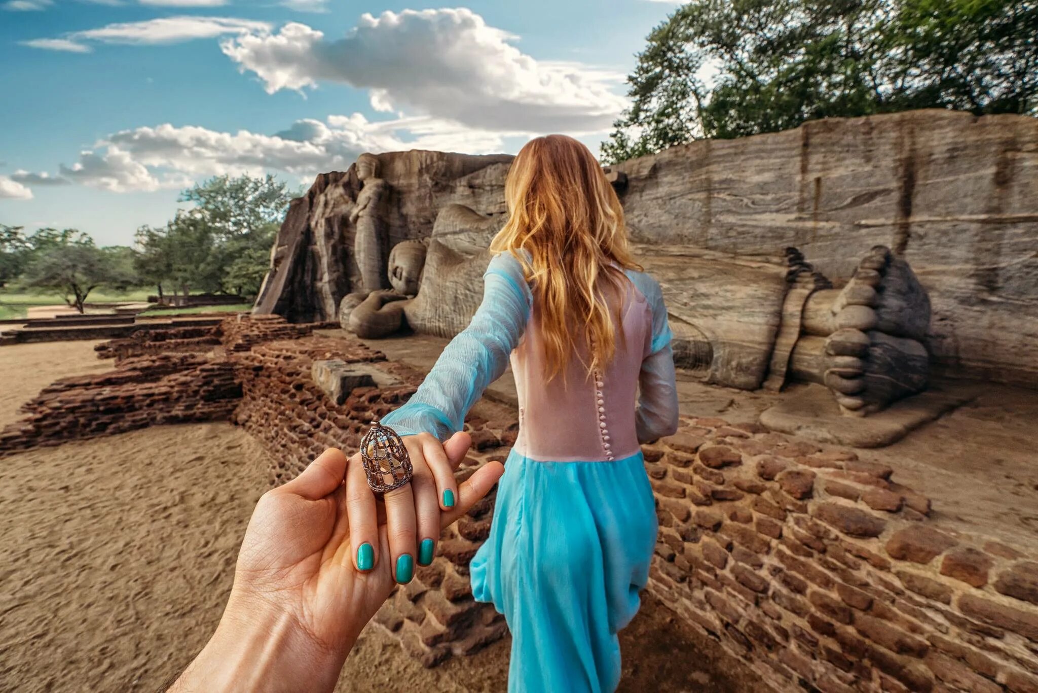 Девушка следуй за мной. Следуй за мной мурад османн. Follow me фотопроект мурада османа. Мурад осман фотограф. Common follow me.