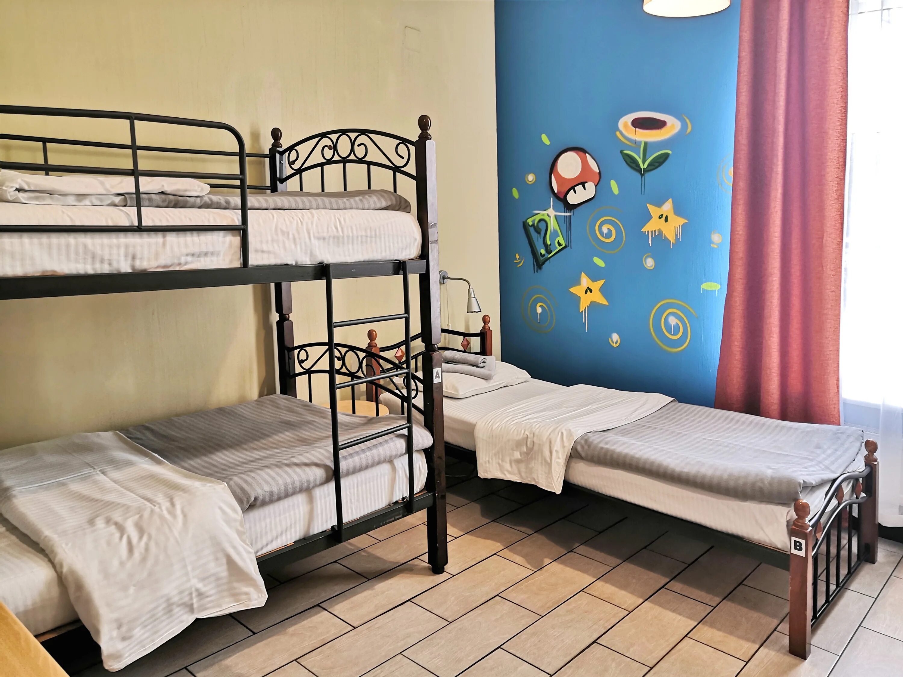 Хостел рус пушкинская санкт-петербург. Хостелы на пушкинской петербург. Санкт петербург пушкинская 10 хостел. Кино хостел санкт-петербург. Пушкинская 14 хостел санкт-петербург.