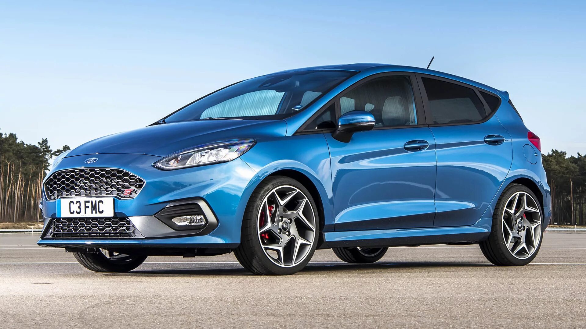 Красивые хэтчбеки. Форд Фиеста 2019. Форд Фиеста St 2019. Ford Fiesta 2022. Ford Fiesta St mk8.