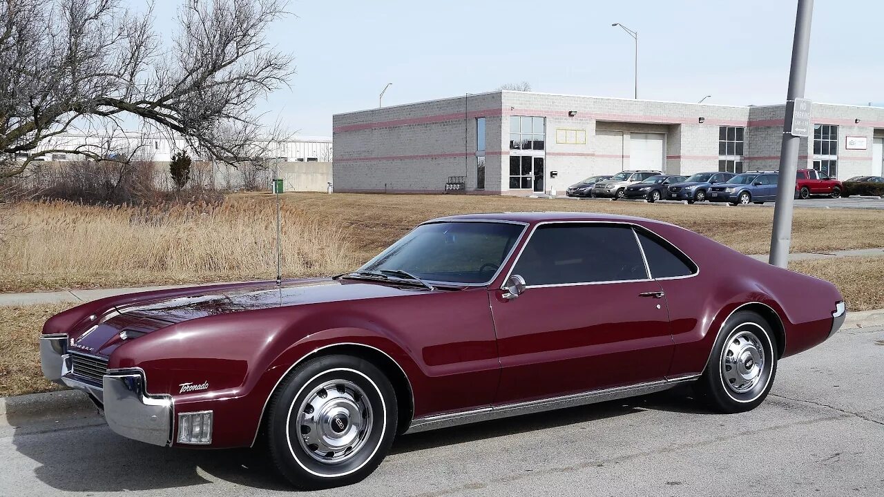 Oldsmobile toronado