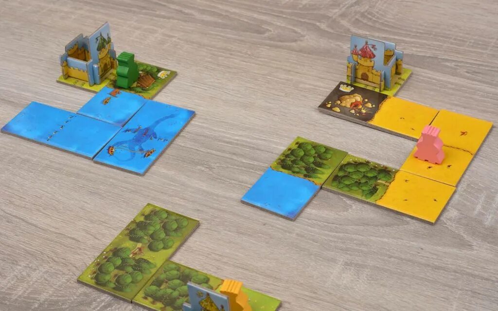 Лоскутное королевство обзор. Лоскутное королевство обзор. Игровое поле лоскутное королевство. Настольная игра kingdomino. Игра лоскутное королевство.