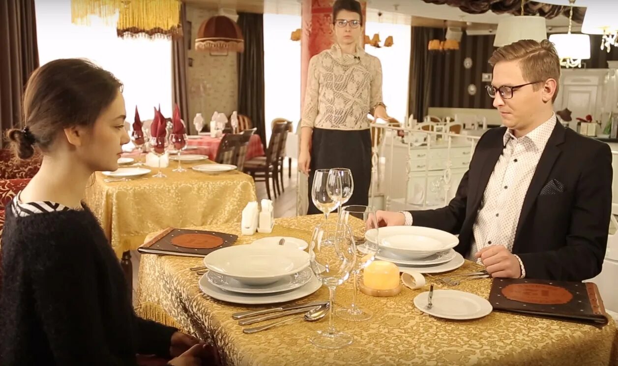 Манеры на пк. Застольный этикет. этикет за столом в ресторане. хорошие манеры за столом в ресторане. манеры поведения в ресторане.