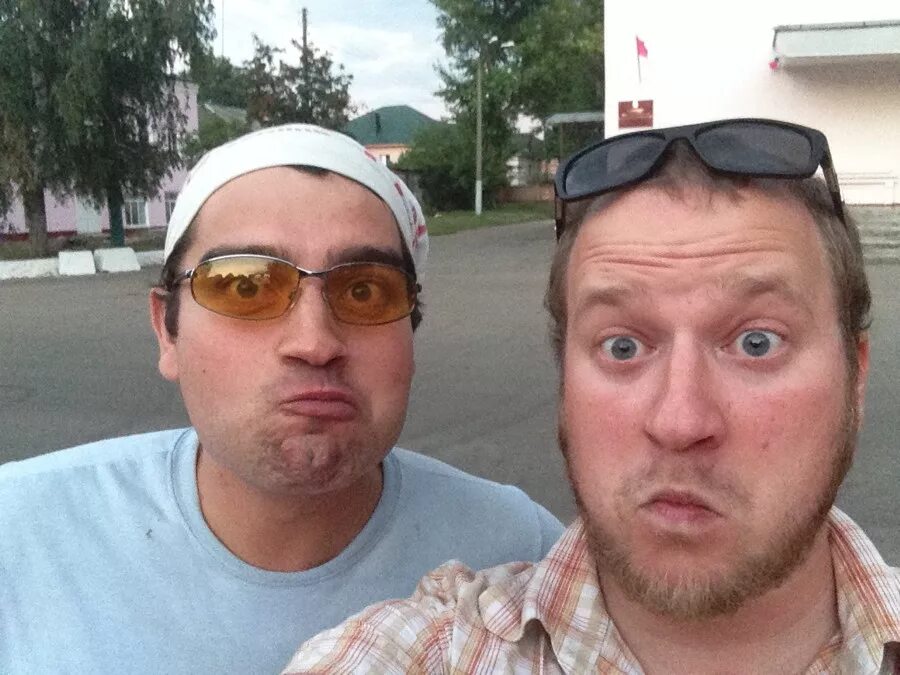 Как выглядит идиот. Как выглядит идиот. Как выглядит идиот. Придурок юмор. Как выглядит идиот.