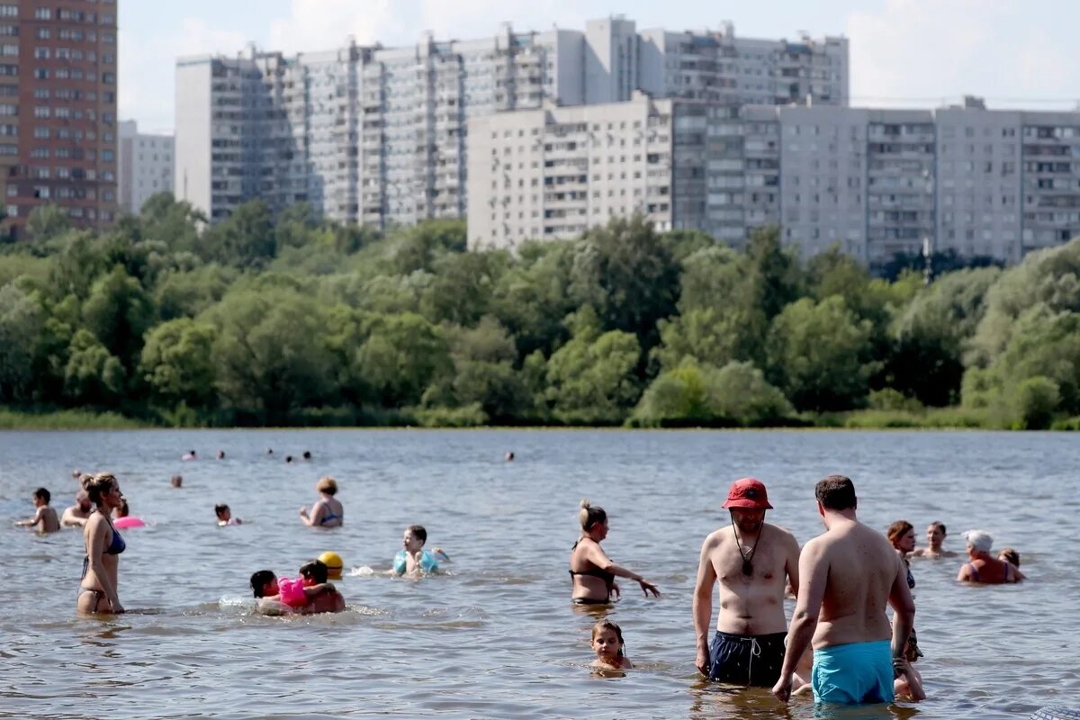 Где купаться в мае в россии. Серебряный Бор пляж. Пляжи Москвы. Москва река пляж. Хорошие пляжи в Москве.