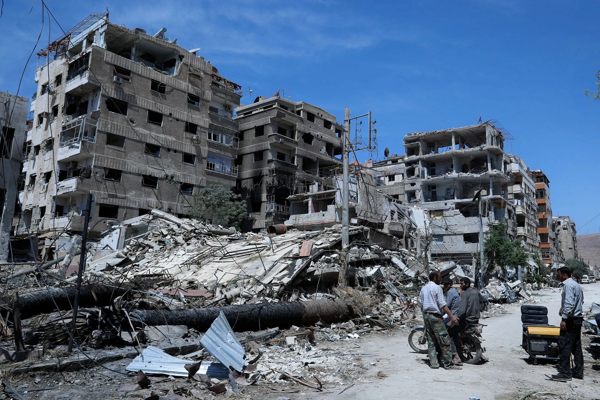 Город Дума Сирия после войны. Город Дума Сирия до войны. Дума Дамаск Сирия. Разрушенные сирийские города.