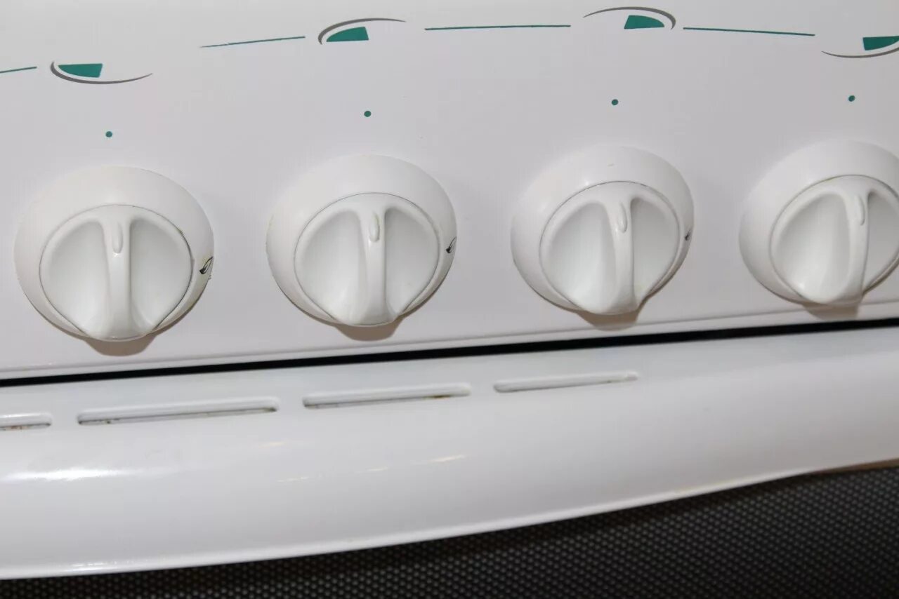 Ручка для плиты гефест. Ручка от газовой плиты гефест 1200-с6. Газовая плита гефест 1200-с1. Ручка варочной газовой поверхности плиты гефест. Газовая плита gorenje снятие ручек.