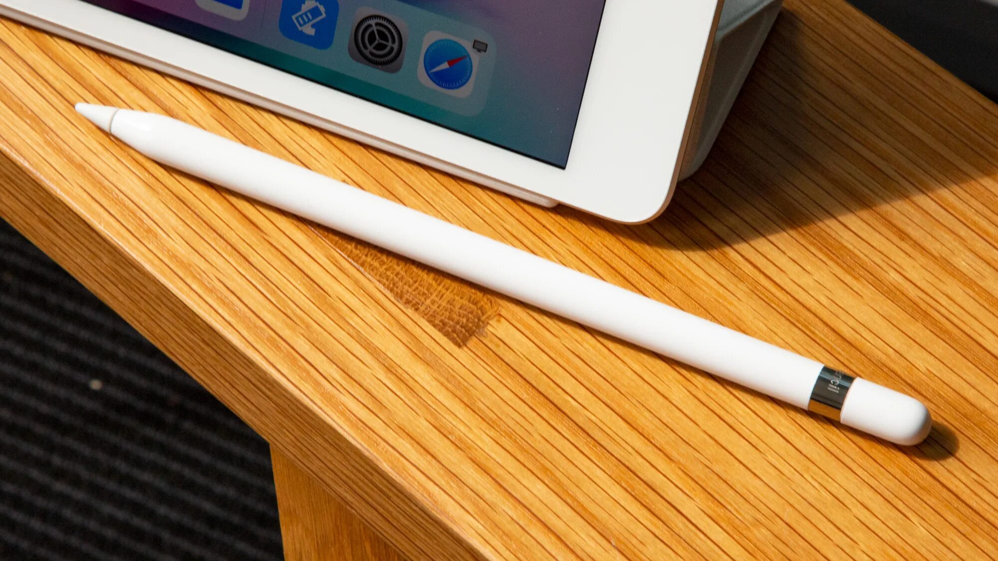 Apple Pencil для IPAD Mini 5. IPAD Mini 6 Apple Pencil. Переходник Type-c Apple Pencil IPAD 10. Apple Pencil внутри.