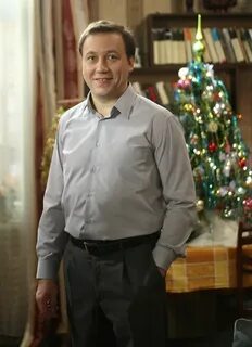 Костя много