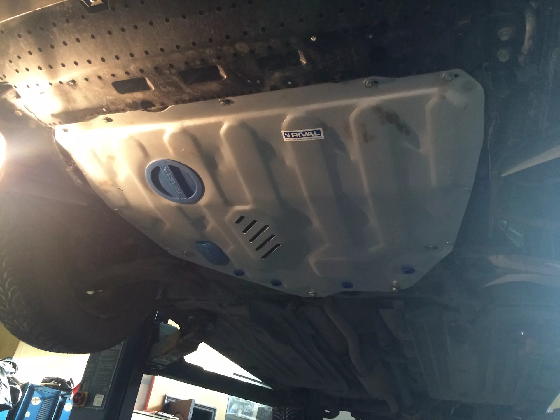 Защита днища suzuki grand vitara. Картер гранд витара. Защита двигателя сузуки витара 2021. Защита днища сузуки гранд витара. Картер гранд витара.