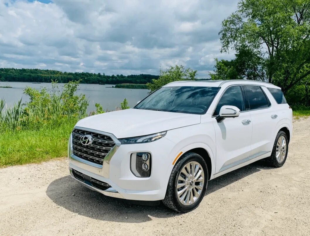 Былой 2020. Хендай Палисад. Hyundai Palisade 2022 белый. Хёндай Палисад 2021 белый. Новый Хендай Палисад.