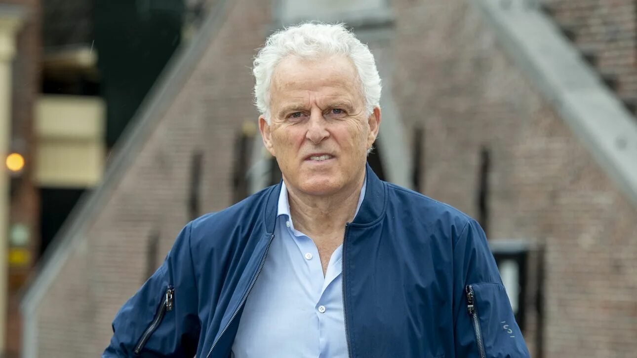 D r peter