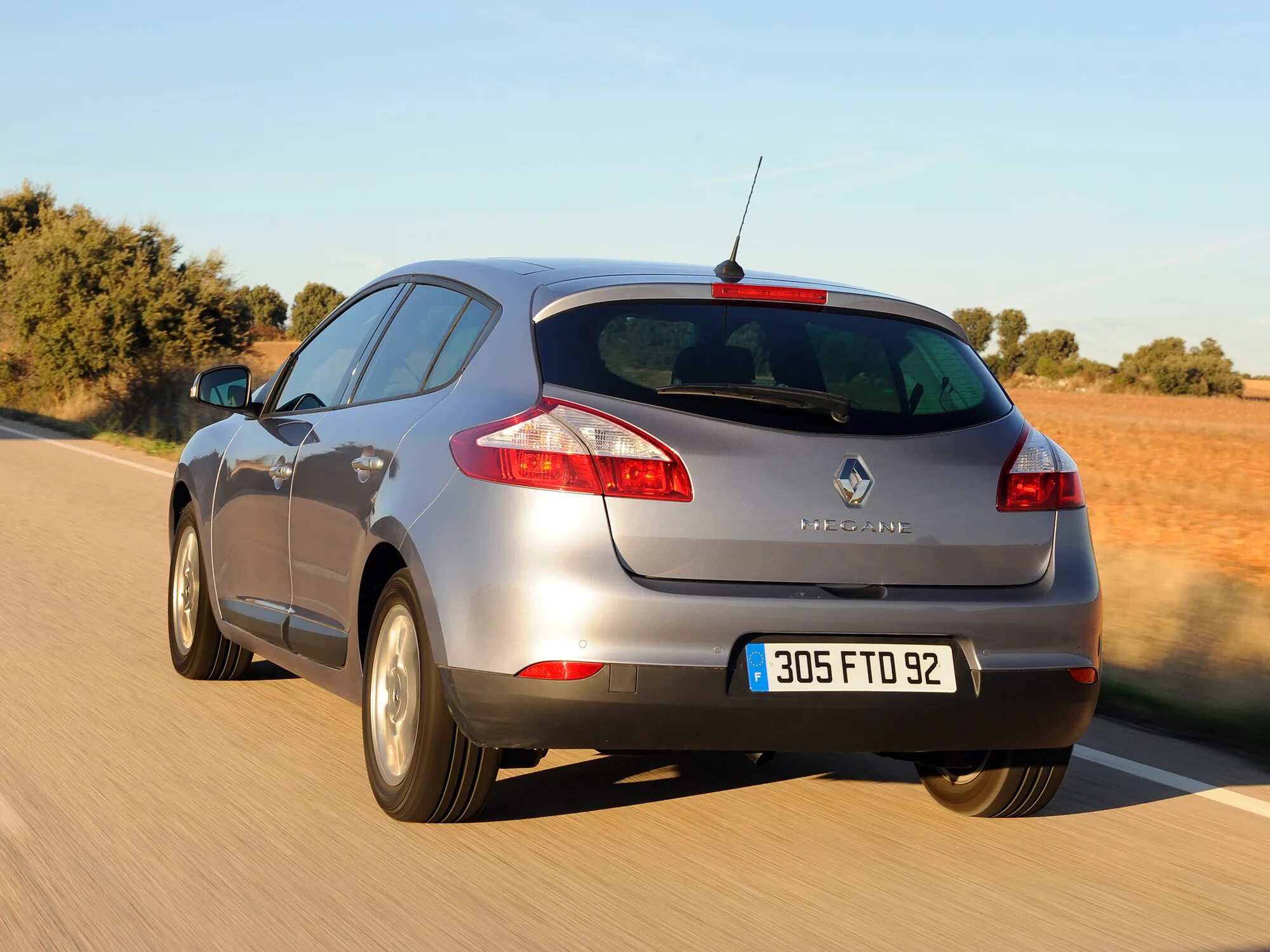 Renault megane generation. Renault Megane 3 поколение. Рено Меган 3 поколение хэтчбек. Рено Меган хэтчбек 2008. Рено Меган 3 хэтчбек 2008.