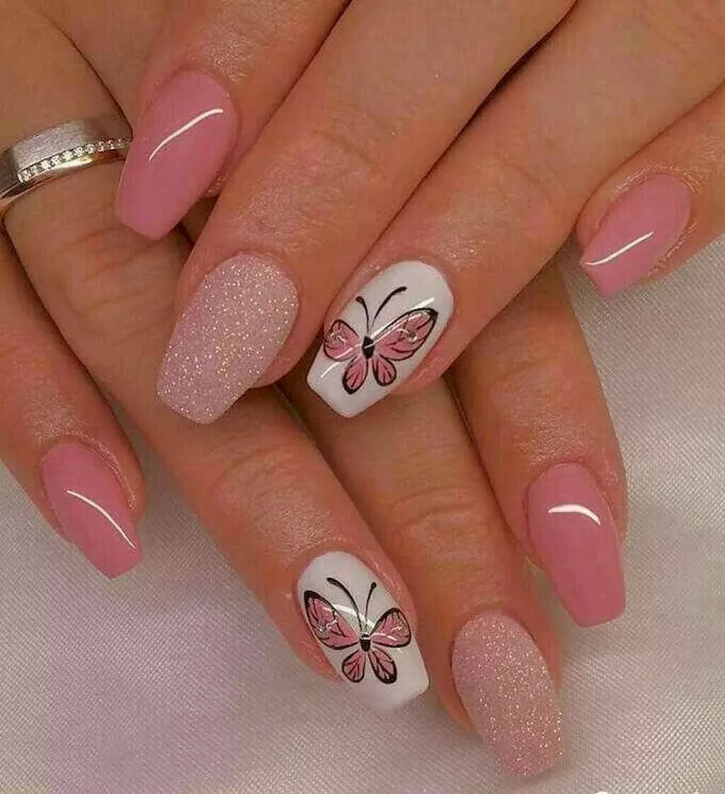 Ногти с бабочками. Красивый розовый маникюр. Красивый маникюр с бабочками. Ногти летние нежные. Простой весенний дизайн ногтей