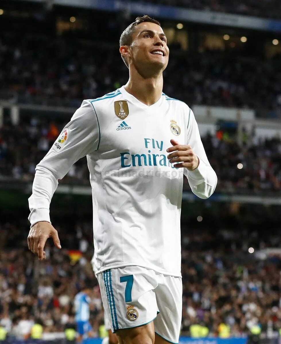 Роналдо в реале. Кристиано Роналдо Реал Мадрид. Криштиану Роналду Реал Мадрид. Криштиану Роналду Реал Мадрид 2017. Cristiano Ronaldo Реал Мадрид.