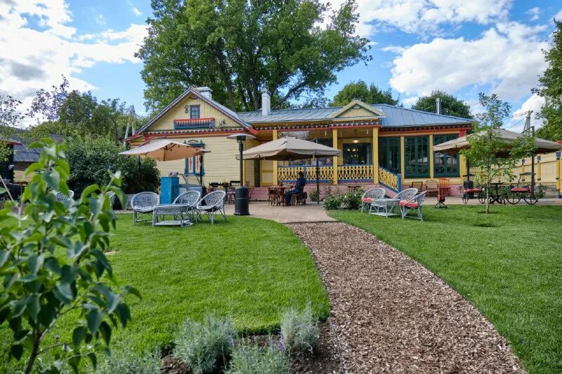 зеленый дятел ресторан в сенницах