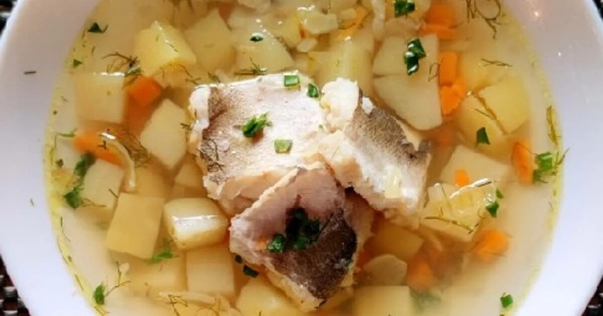 Рыбный суп. Уха без картошки. Диетическая уха. Уха из камбалы рецепт. Диетическая уха.