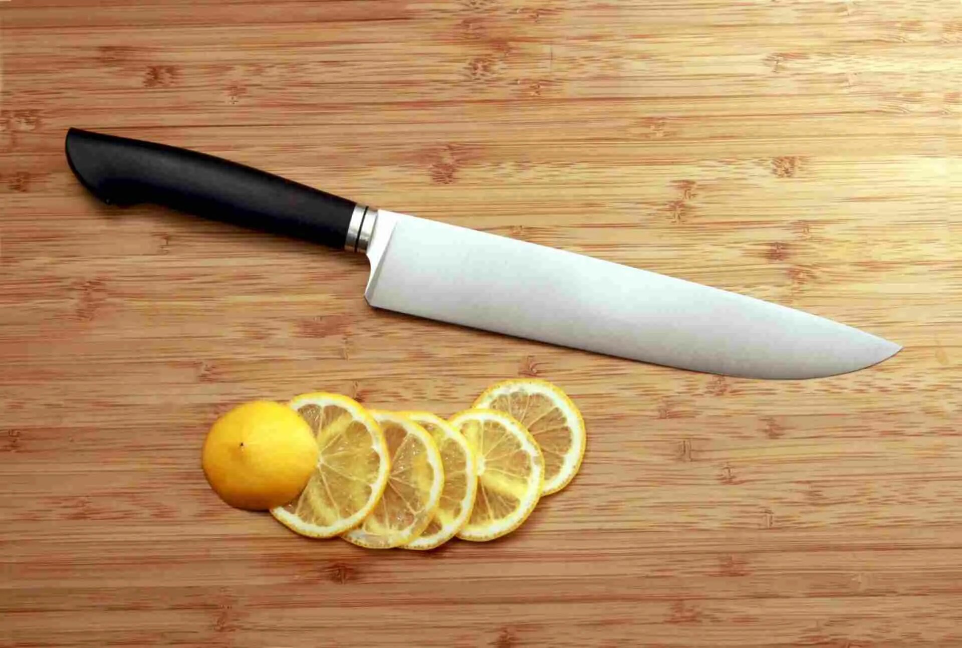 Материал кухонного ножа. Кухонный нож. Кухонные ножи ручной. Кухонные ножи ручной работы. Длинный кухонный нож.