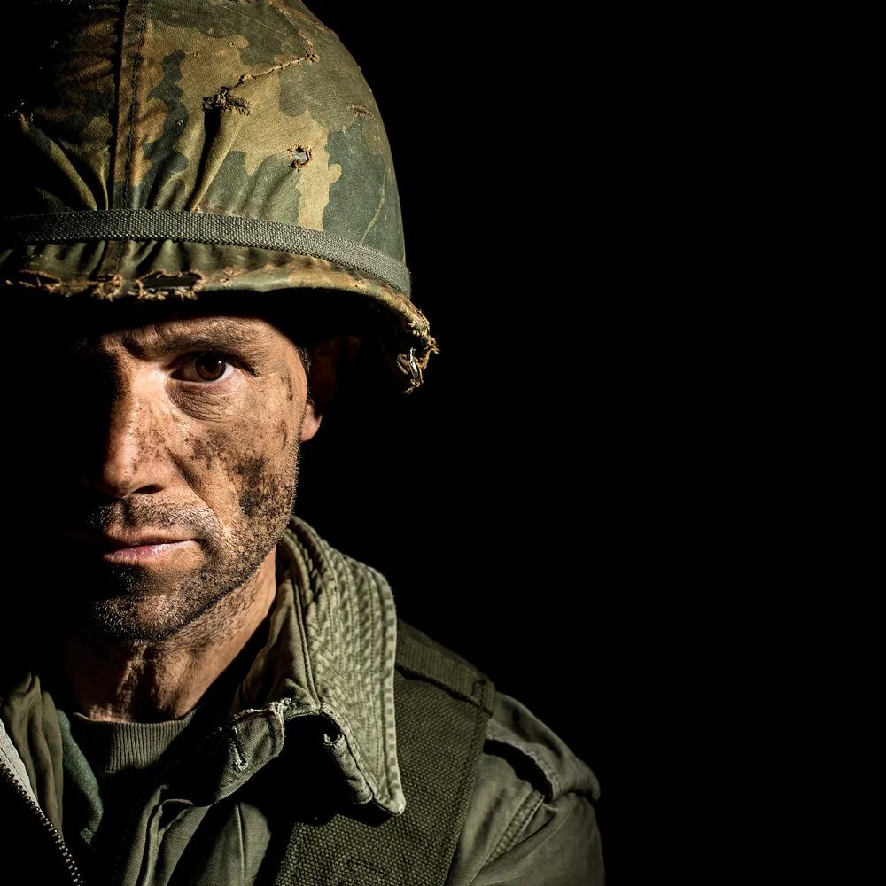 Hunk resident evil 2 remake. Дневник рядового ю учебный театр. Леонид гайдай могила. Рядовой ю. Рядовой ю.