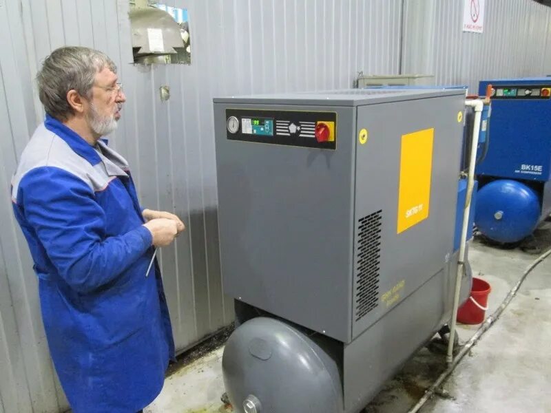 машинист компрессоров технологических насосов нпз. компрессорщик. машинист технологических компрессоров. компрессорный завод казань. водоканал машинист насосных установок.