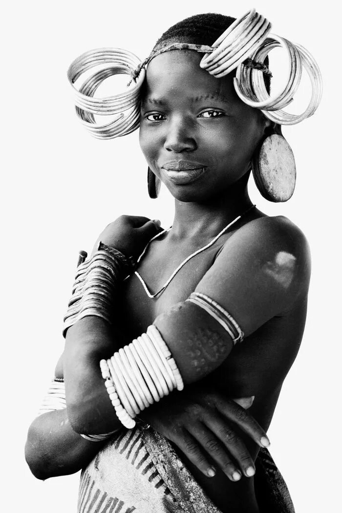 Omo Valley Ethiopia девушки. Африканцы. Белая девушка в Африке. Красивые девушки из племен. Африка белая женщина
