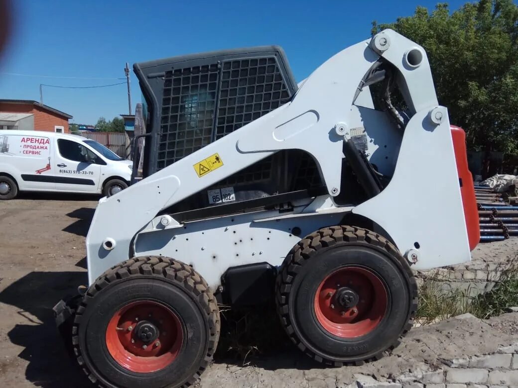 Bobcat купить bobcat pro. Bobcat s300. Бобкэт 300. Мини-погрузчик Bobcat t300h. Bobcat s660.