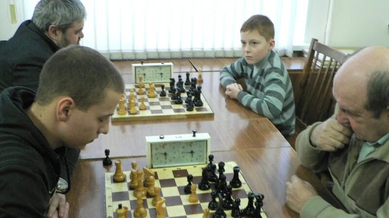 Шахматы всем шахматы. Шахматы philippi. Высказывания о шахматах. Шахматные фигурки. Фигуры в шахматах названия и ходы.