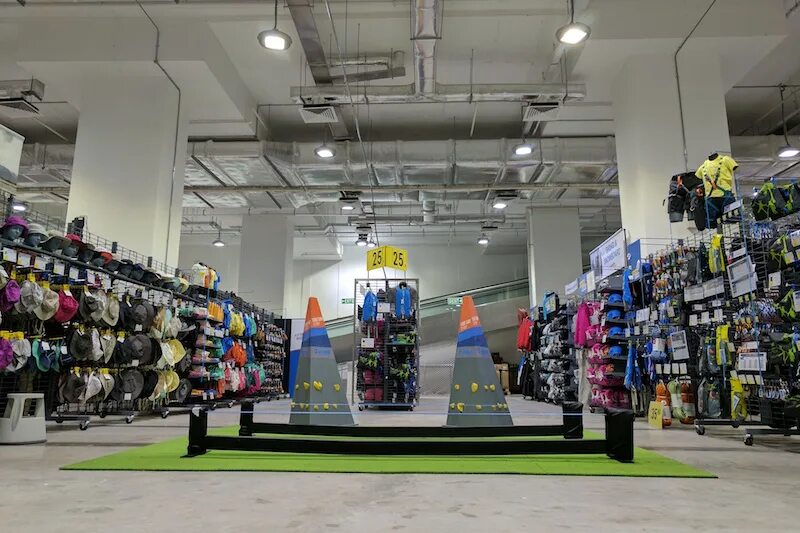 спортивный магазин декатлон. спортивный магазин декатлон. Decathlon авиапарк. самый большой магазин декатлон. декатлон спорт.