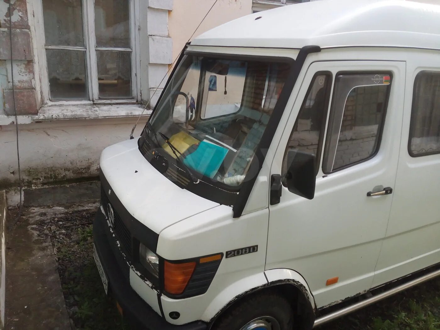 Find used Mercedes 207D Crew Cab Pickup Truck in Northampton, Pennsylvania, Unit