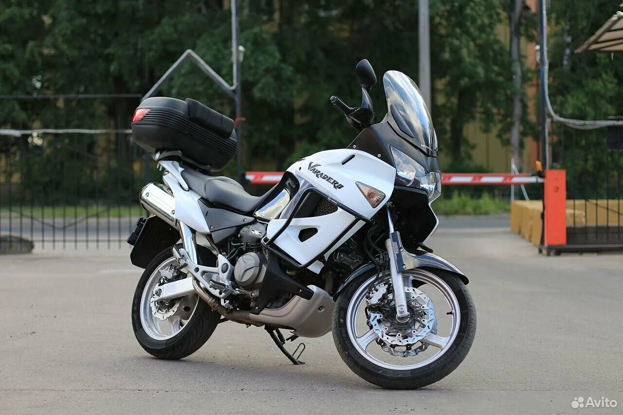 Honda varadero 2005. Honda varadero xl 1000. Honda xl1000v varadero мотоцикл. Варадеро характеристики. Honda xl1000v varadero.