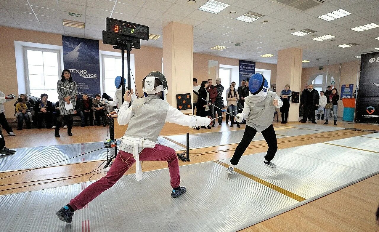 соревнования по легкой атлетике оренбург. оренбургская миля 1 февраля 2013 легкая атлетика. комитет по физической культуре оренбург. комитет по физической культуре оренбург. бегуны по набережной.