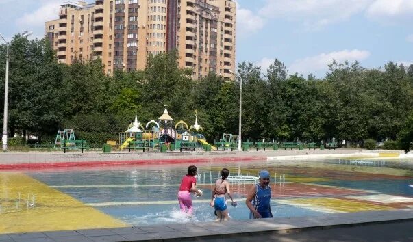 Г жуковский отзывы. Жуковский город сквер. Парк Жуковский городской. Парк культуры Жуковский. Парк в Жуковском Московской области.