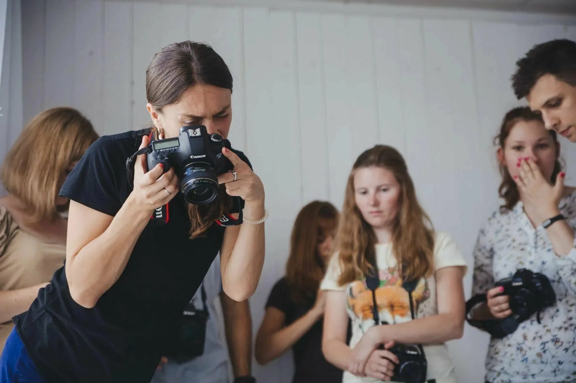 Как проходить фотографа. Мастер класс по фотографированию. мастер класс по фотосъемке. мастер класс фотографа. фотограф в школе.