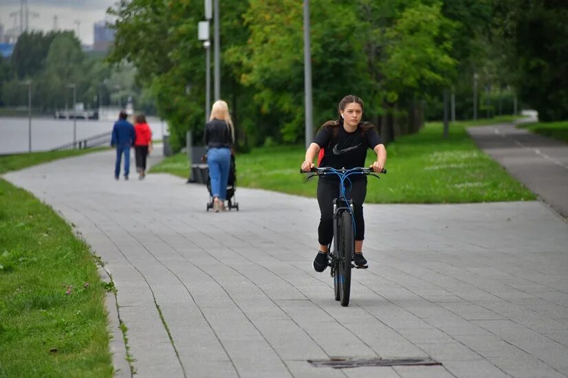 Парк 850 летия масленица 2024. Парк 850-летия Москвы в Марьино. Памп-трек в парке 850-летия. Парк 800 летия Москвы. Парк 850 летия Москвы паркур.