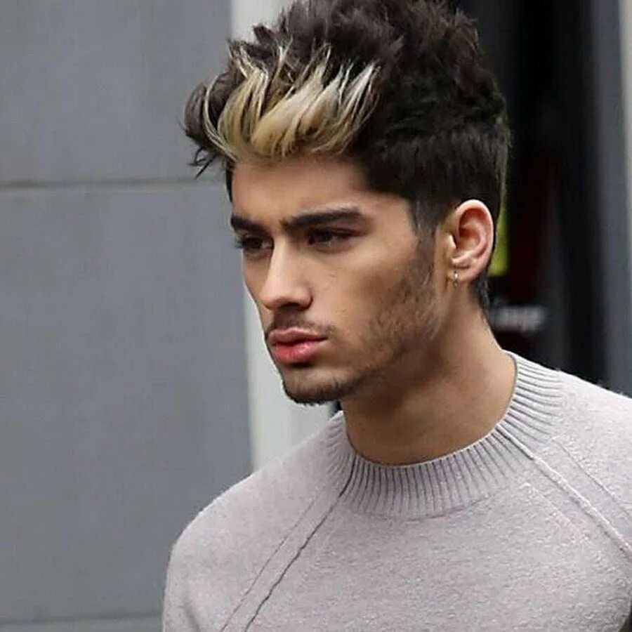 Модные мужская покраска волос цветной. Мужские стрижки с фиолетовыми волосами. Джаред лето в 30 лет. Какие есть цвета волос у мужчин. Фиолетовые волосы мужские.