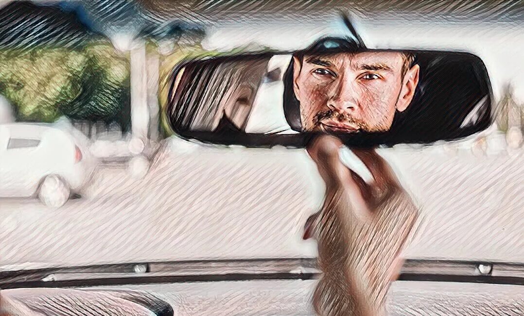 Я такси. Водитель в зеркале заднего вида. Мужчина за рулем. Взгляд в зеркало заднего вида. Вид из окна автомобиля глазами водителя.