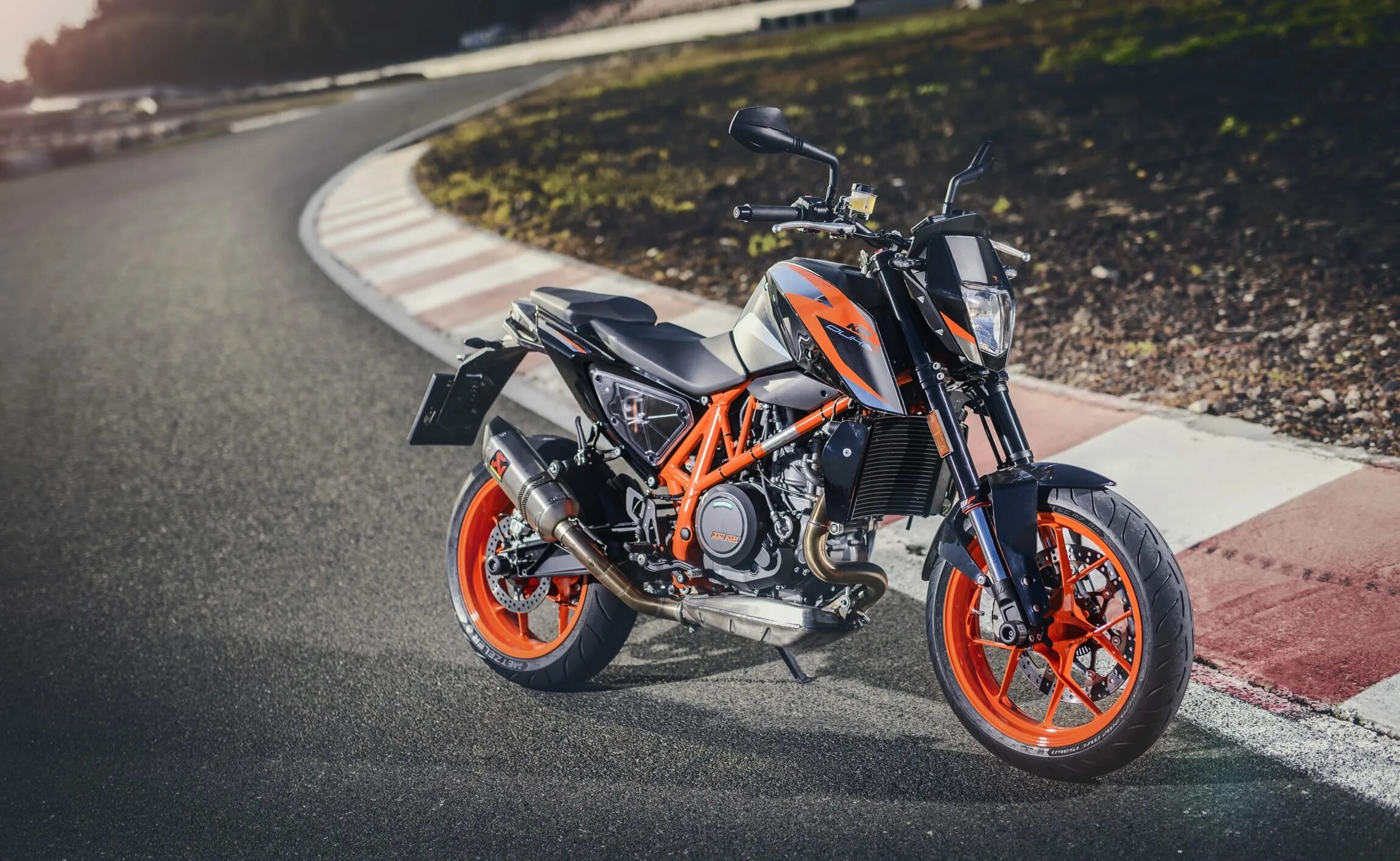 Мотоцикл ktm 690 duke. Мотоцикл ktm 690 duke. Ктм дюк 690. Мотоцикл ktm 690 duke. Ktm 690 duke.