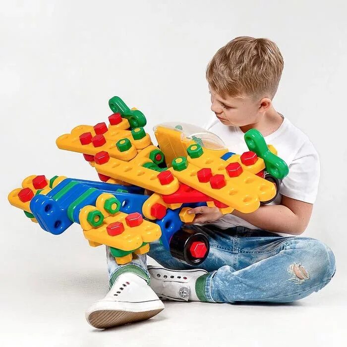 Фабрика фантазий деревянный паровозик. Конструктор funny bricks (фанни брикс). Конструктор деревянный стул с шестеренками. Интересные игрушки для детей. Развивающие игрушки конструктор.